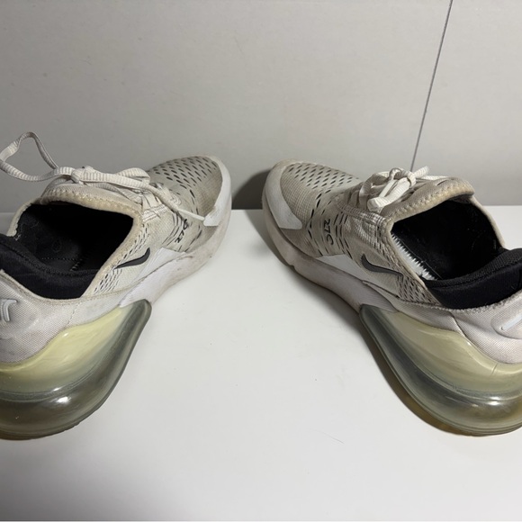 Nike AirMax 270 Athletic Shoes - Picture 4 of 6